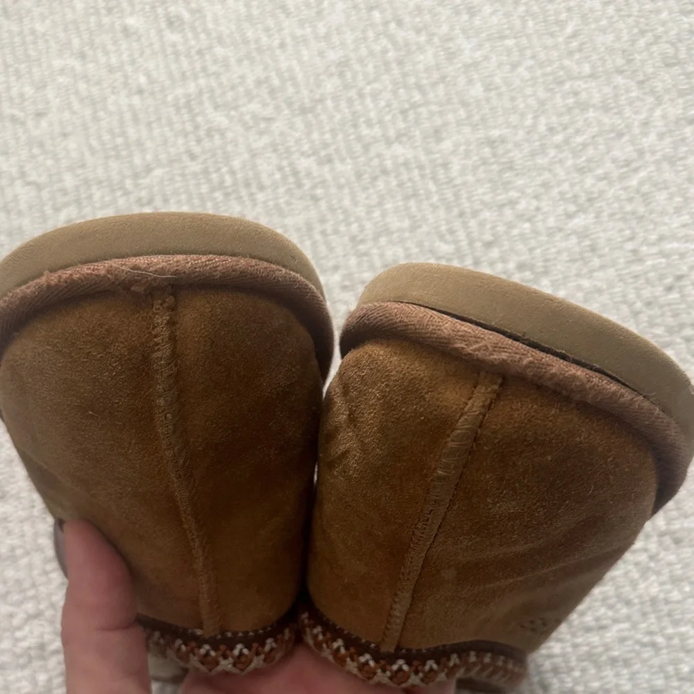 UGG tasman Brown Suede Shearling-Lined Slip-On Sz 4
